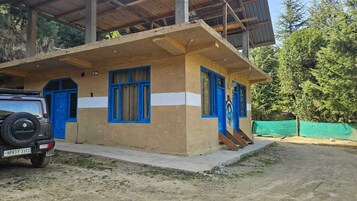 Fachada de la propiedad