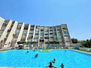 Seasonal outdoor pool