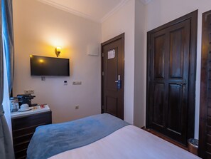 Economy Single Room | Minibar, in-room safe, free WiFi - Morea Kaleici-Adults Only (Antalya)