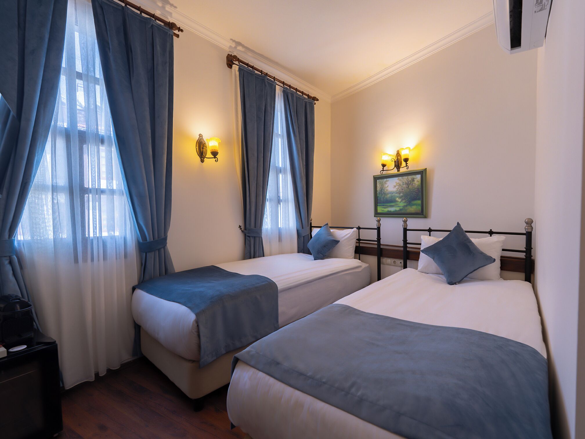 Standard Twin Room | Minibar, in-room safe, free WiFi