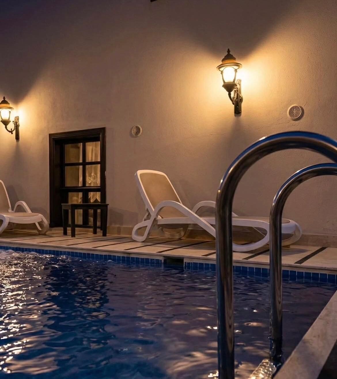 Piscine extérieure (ouverte en saison), cabanons gratuits
