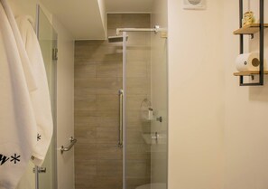 Shower, towels