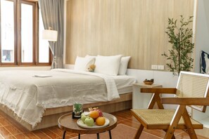 Deluxe Double Room | Individually decorated, individually furnished, blackout drapes