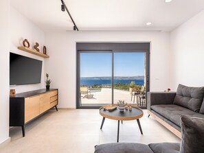 Smart TV, books