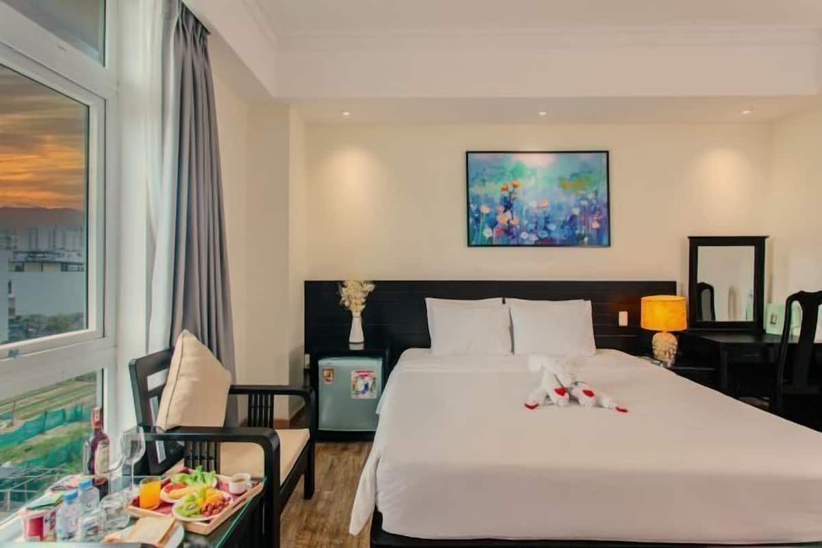 In-room safe, desk, laptop workspace, blackout drapes