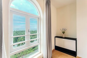 Family Suite, Sea View | In-room safe, desk, laptop workspace, blackout drapes - Seavitel Beach Hotel Da Nang (Da Nang)