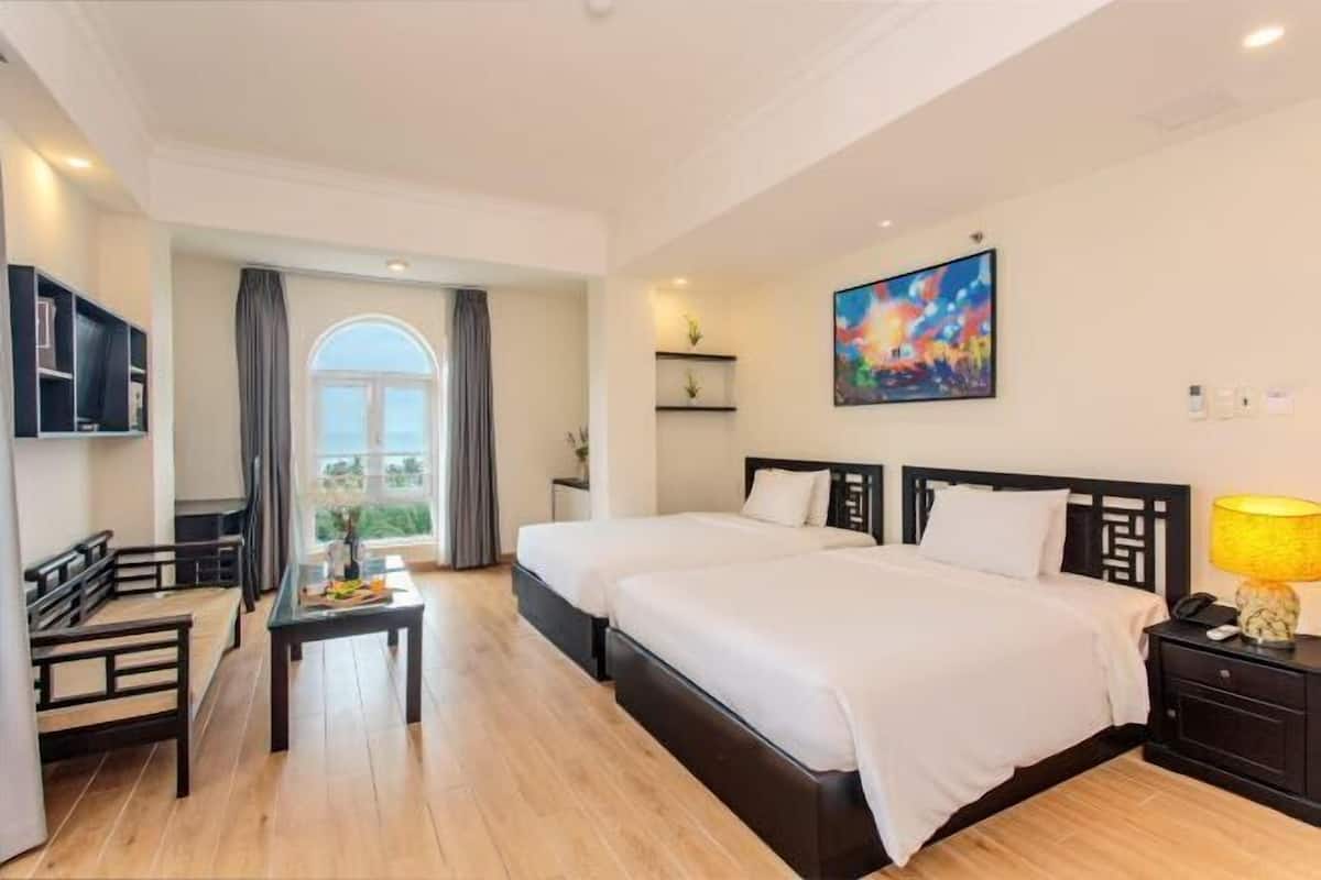 In-room safe, desk, laptop workspace, blackout drapes