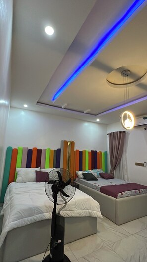 2 室のベッドルーム、WiFi