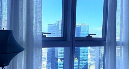 Uptown Parksuites Tower One