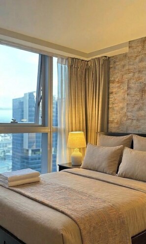 Apartment, City View | Room amenity - Uptown Parksuites Tower One (Taguig)