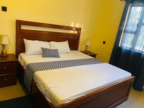 3 soverom, strykejern/-brett, wi-fi og sengetøy