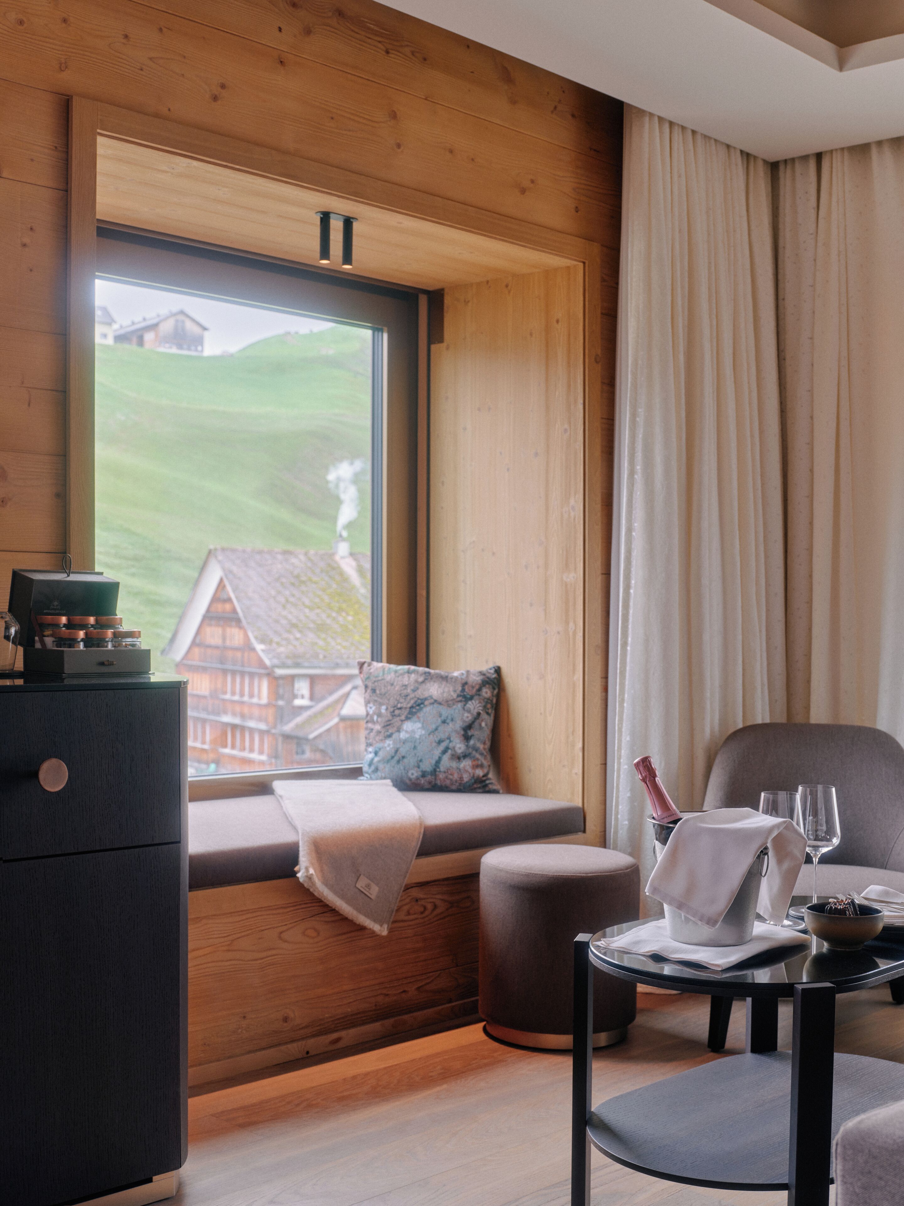 Suite, 1 King Bed (Appenzell) | In-room safe, desk, free WiFi
