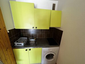 Køleskab, mikrobølgeovn