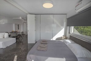 Comfort Apartment, 2 Bedrooms, Sea View | 2 bedrooms, laptop workspace, iron/ironing board, free WiFi - Luxury penthouse with stunning riviera view by GHH (Vouliagmeni)