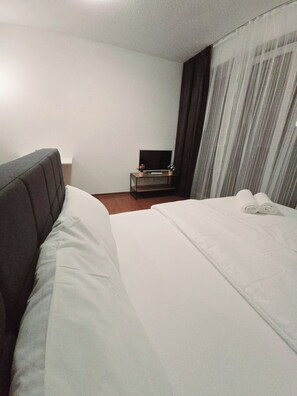 1 bedroom, WiFi, bed sheets