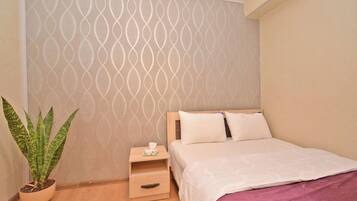 1 bedroom, blackout drapes, free WiFi