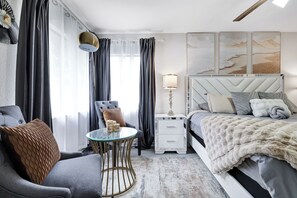 4 habitaciones, escritorio, tabla de planchar con plancha y wifi gratis