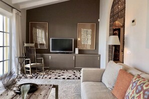 Fernseher, Stereoanlage