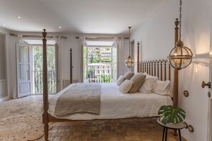 4 chambres, fer et planche à repasser, lit parapluie, Wi-Fi gratuit