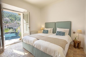 4 chambres, fer et planche à repasser, lit parapluie, Wi-Fi gratuit