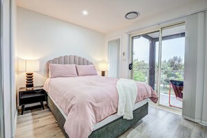 4 chambres, fer et planche à repasser, Wi-Fi, draps fournis