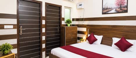 Hypo-allergenic bedding, desk, bed sheets