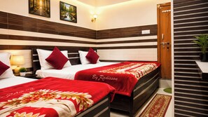 Deluxe Quadruple Room, Air conditioning | View from room - Hotel Gayatri palace Vrindavan (Vrindavan)