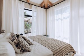 5 bedrooms, iron/ironing board, travel crib, free WiFi