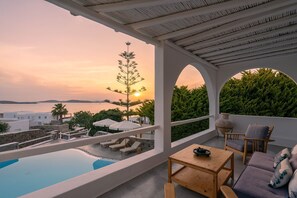 Property grounds - My Rental Homes - Villa Athella  within walking distance from the beach, with pool (Mykonos)