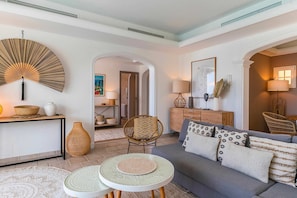 TV, fireplace - My Rental Homes - Villa Superba with private pool and sea view (Alaior)