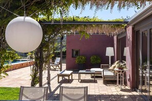 屋外ダイニングエリア