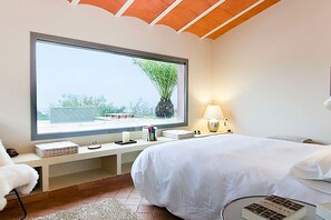 4 bedrooms, iron/ironing board, travel crib, free WiFi