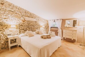 8 Schlafzimmer, Bügeleisen/Bügelbrett, Reisekinderbett, kostenloses WLAN