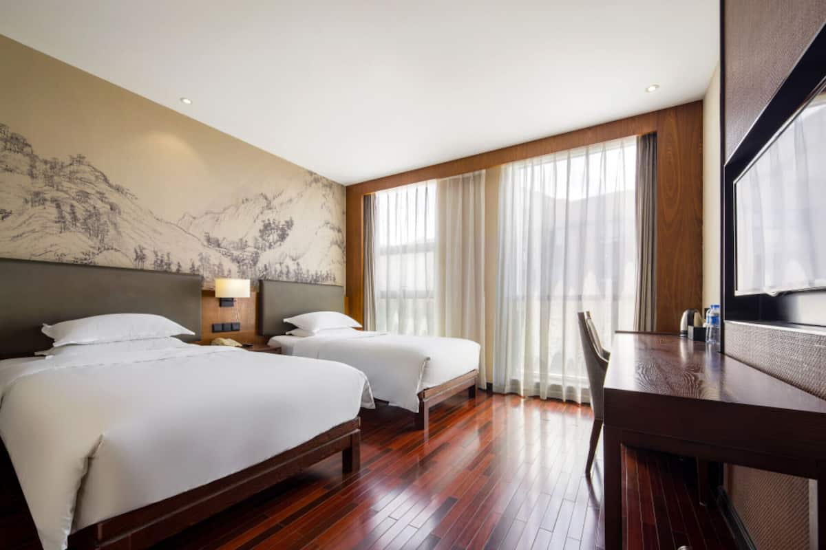 Basic Twin Room, City View | Free WiFi, bed sheets