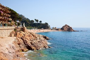 Beach - My Rental Homes | Villa Muneca with sea view and panoramic pool (Palafrugell)