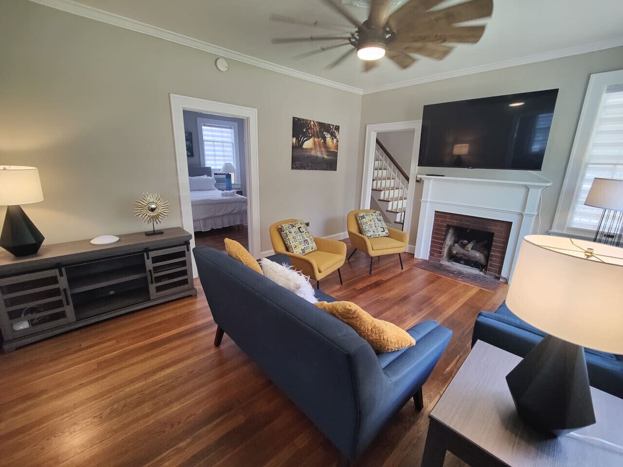 Smart TV, fireplace, offices