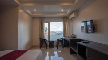 Deluxe Double Room, City View