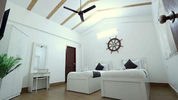 1 habitación, escritorio, tabla de planchar con plancha y wifi