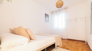 4 habitaciones, tabla de planchar con plancha y wifi gratis 