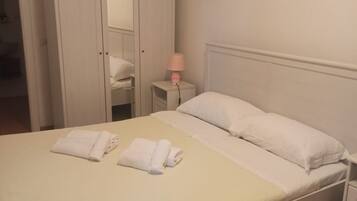 Apartment, 1 Bedroom | 2 bedrooms, iron/ironing board, free cots/infant beds, free WiFi