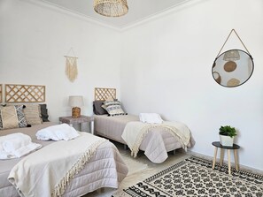 2 chambres, fer et planche à repasser, accès Internet, draps fournis