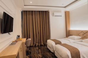 1 bedroom, desk, laptop workspace, free WiFi