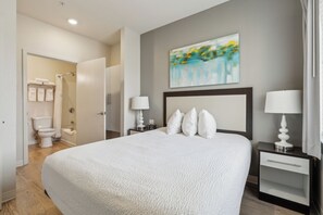 2 bedrooms, desk, iron/ironing board, travel crib