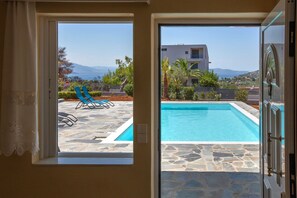 Villa familiar, 4 habitaciones, piscina privada | Vistas desde la habitación