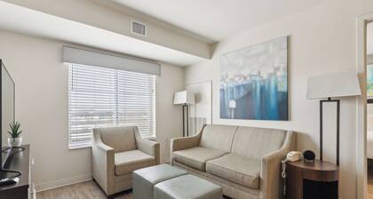 Simplicity At the Rim 1404 I Comfy 2 Bed 2 Bath