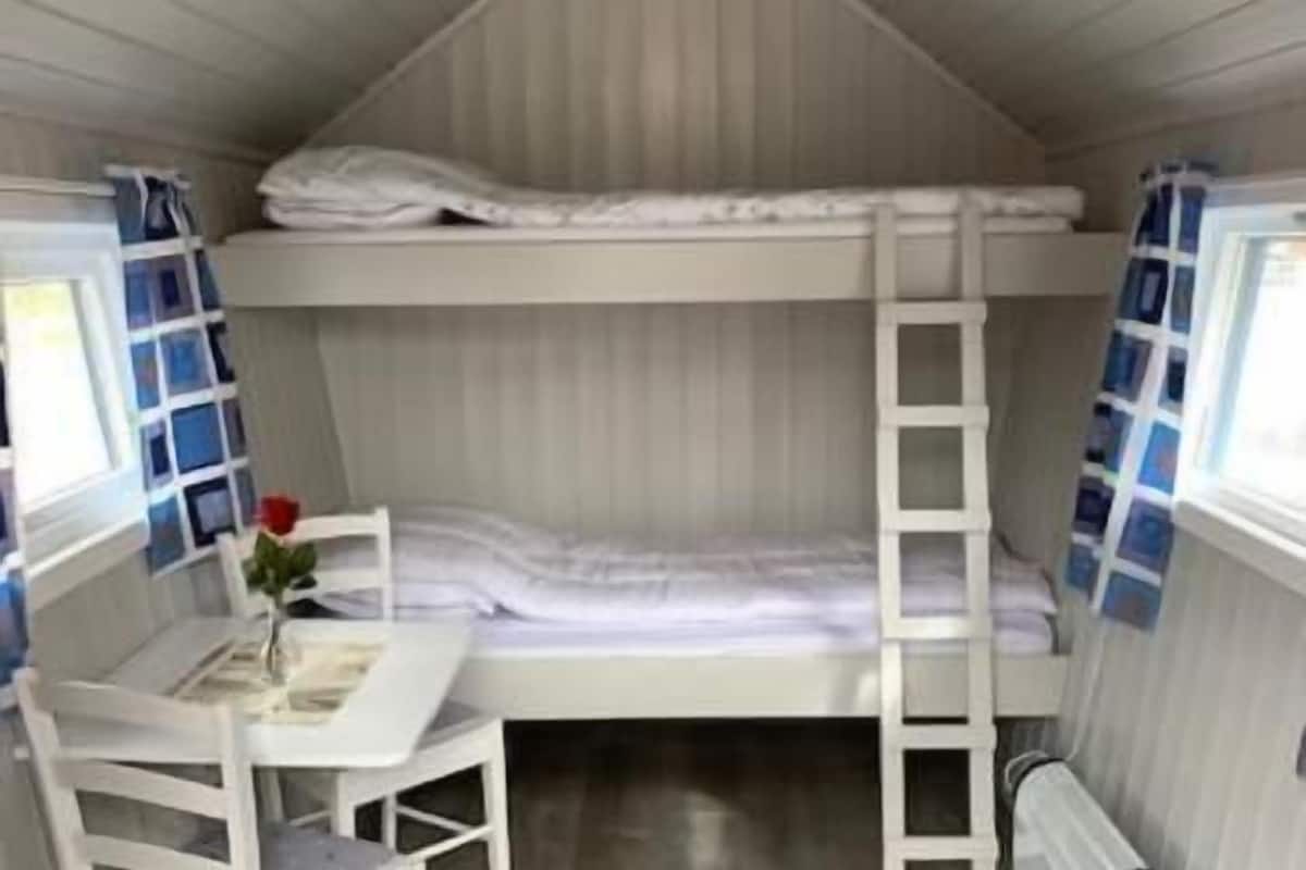 1 bedroom, cribs/infant beds, rollaway beds, free WiFi