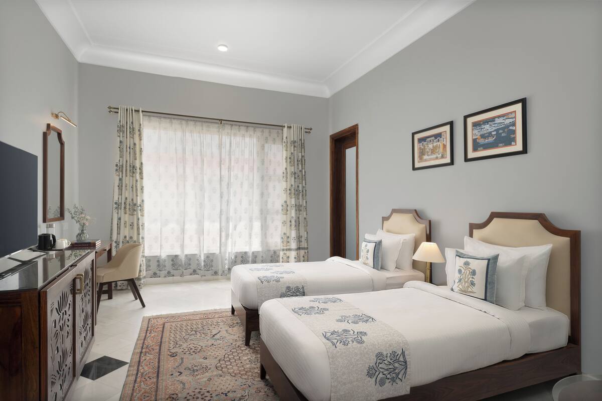 Deluxe Double or Twin Room, Garden View | Egyptian cotton sheets, premium bedding, desk, laptop workspace