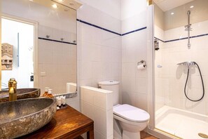 Articles de toilette gratuits, serviettes fournies