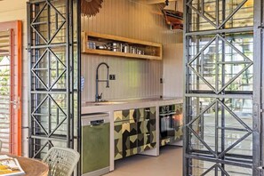 Kühlschrank, Ofen, Herdplatte, Geschirrspüler