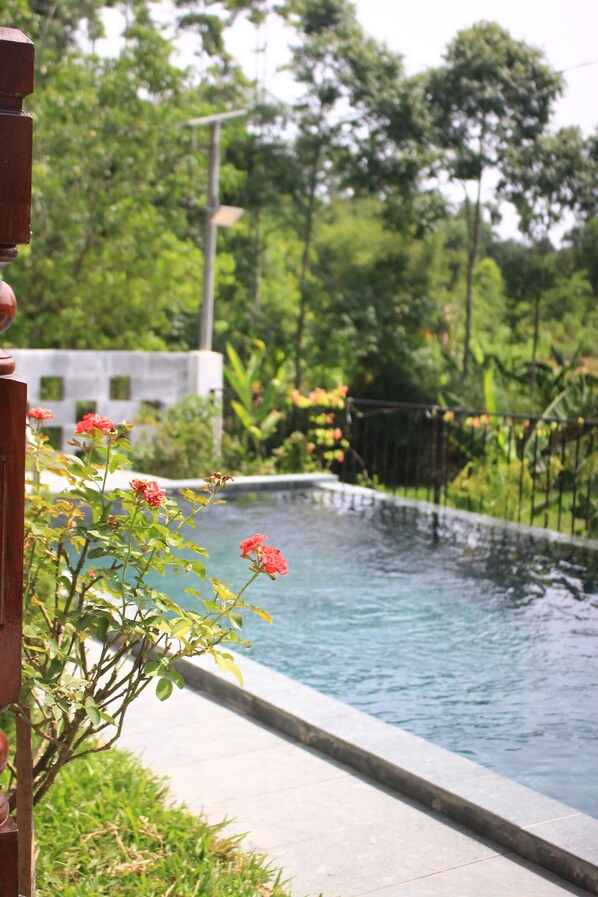 Outdoor pool - Nomad Hill Hue - Spacious View Countryside (Thị xã Hương Thủy)